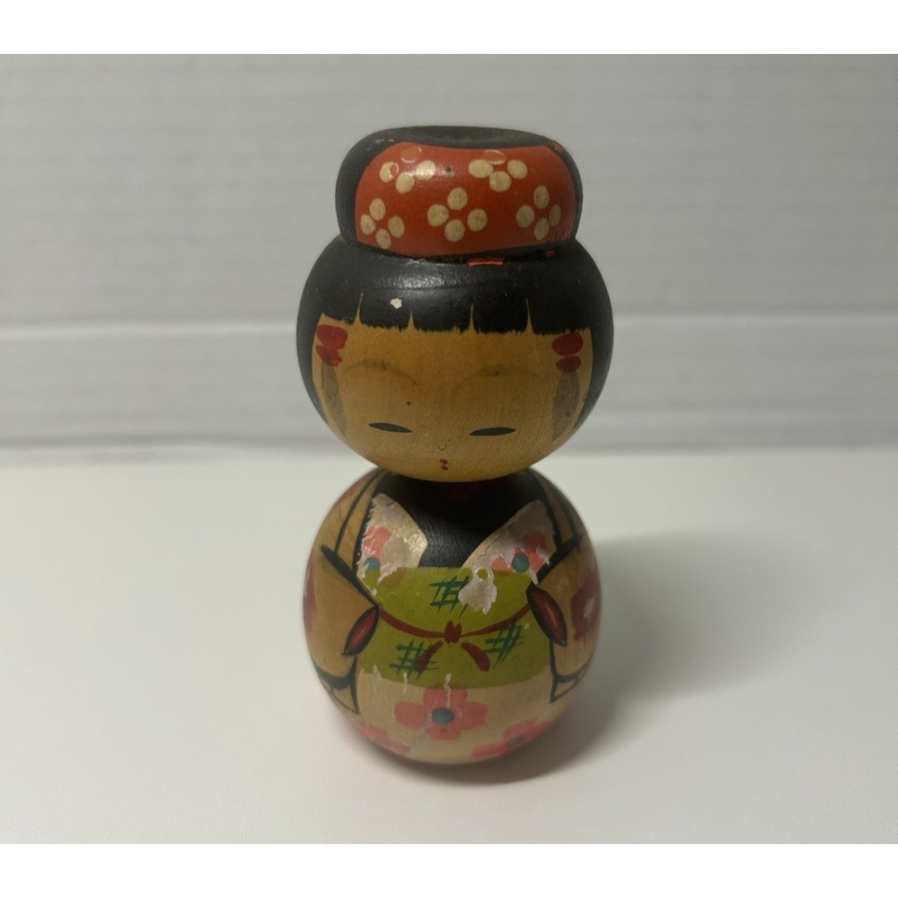 Vintage Kokeshi Girl Wood Doll Red & Black 3" Tall Booble Head G45